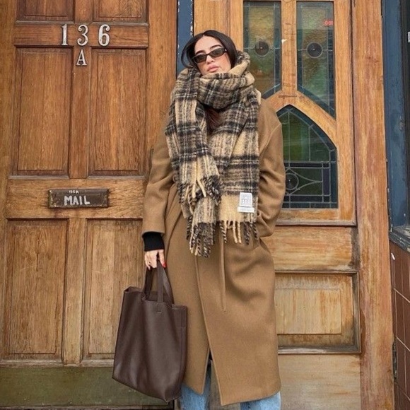 TOTEME oversized fuzzy knit brushed plaid mohair-blend scarf, beige black - Picture 5 of 8